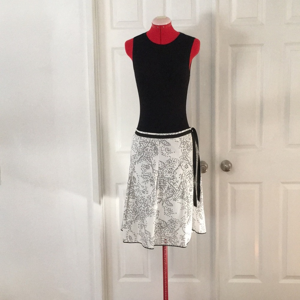 Notations Perforated skirt